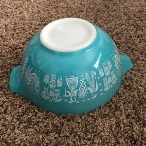 Vintage Pyrex 442. 1-1/2qt Amish blueprint